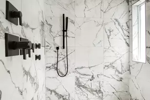 8318 E Sells Dr, Scottsdale, AZ 85251 - Photo 13