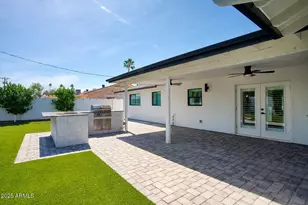 8318 E Sells Dr, Scottsdale, AZ 85251 - Photo 25