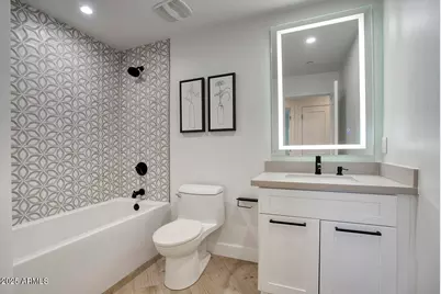 8318 E Sells Drive, Scottsdale, AZ 85251 - Photo 19