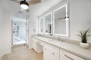 8318 E Sells Dr, Scottsdale, AZ 85251 - Photo 11