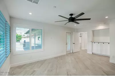 8318 E Sells Drive, Scottsdale, AZ 85251 - Photo 9