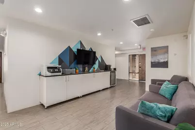 4310 N 75th Street, Scottsdale, AZ 85251 - Photo 3