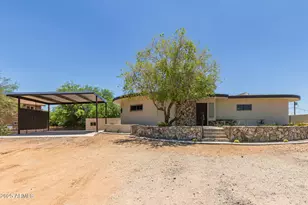 1545 E Christy Dr, Phoenix, AZ 85020 - Photo 1