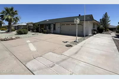 10045 W Coggins Drive, Sun City, AZ 85351 - Photo 17
