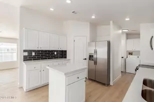 120 N Val Vista Dr, Mesa, AZ 85213 - Photo 9