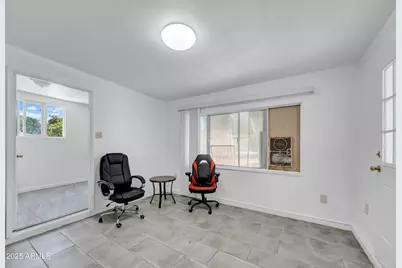 11025 W Cherry Hills Drive W, Sun City, AZ 85351 - Photo 9