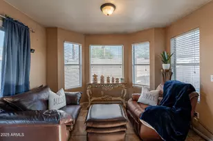 15211 N 89th Ave, Peoria, AZ 85381 - Photo 7