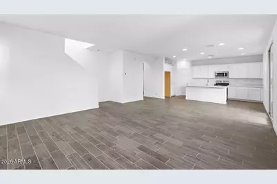 25224 N 165th Lane, Surprise, AZ 85387 - Photo 9