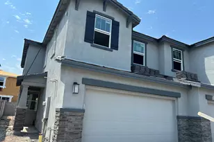 5827 E Covey, Phoenix, AZ 85054 - Photo 1