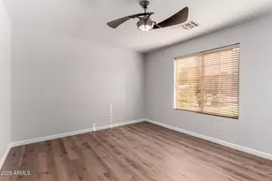 1642 E Desert Ln, Phoenix, AZ 85042 - Photo 11