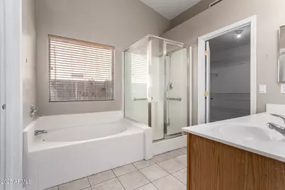 1642 E Desert Lane, Phoenix, AZ 85042 - Photo 7