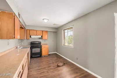 6426 W Mulberry Drive, Phoenix, AZ 85033 - Photo 9