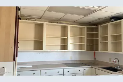 8233 W Indian School Road, Phoenix, AZ 85033 - Photo 5