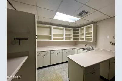 8233 W Indian School Road, Phoenix, AZ 85033 - Photo 11