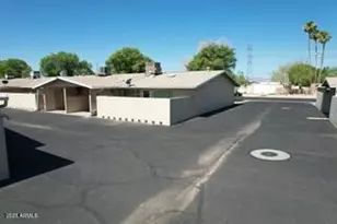 14023 N Newcastle Dr, Sun City, AZ 85351 - Photo 11