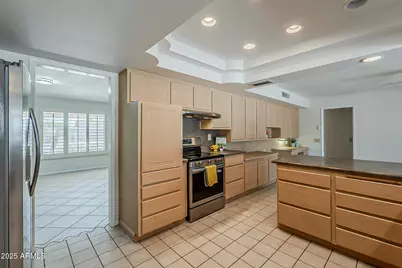 10514 W Willowcreek Circle, Sun City, AZ 85373 - Photo 9