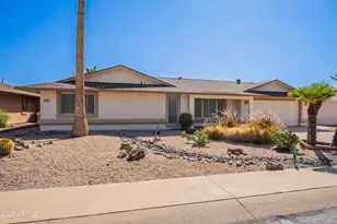 10514 W Willowcreek Circle, Sun City, AZ 85373 - Photo 1