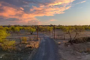 837 W Bralliar Rd, Wickenburg, AZ 85390 - Photo 43