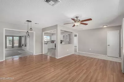 10216 N 110th Avenue, Sun City, AZ 85351 - Photo 7