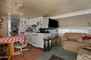 39984 Montana Dr, Salome, AZ 85348 - Photo 9