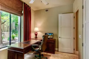 8 Biltmore Estate, Phoenix, AZ 85016 - Photo 13