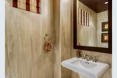 8 Biltmore Estate #112, Phoenix, AZ 85016 - Photo 15