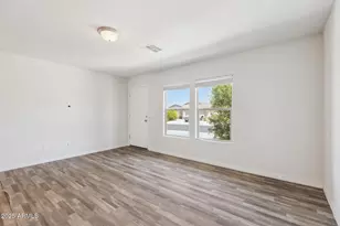 135 E Watson Pl, Casa Grande, AZ 85122 - Photo 3