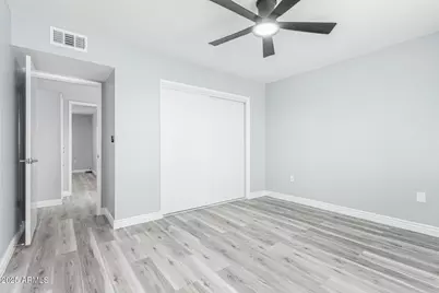 10022 W Mountain View Road, Sun City, AZ 85351 - Photo 21