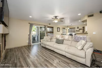 1723 E Pontiac Drive, Phoenix, AZ 85024 - Photo 15