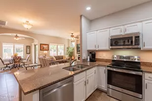 1552 E Manor Dr, Casa Grande, AZ 85122 - Photo 5