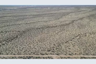 640 W Acres Oatman Highway, Golden Valley, AZ 86413 - Photo 15