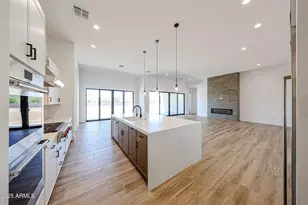 3283 W Mesquite St, Phoenix, AZ 85086 - Photo 11