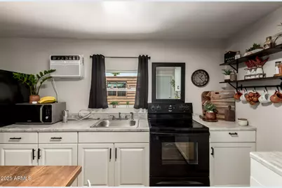 8595 N 71st Avenue #18, Glendale, AZ 85301 - Photo 11