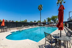 8595 N 71st Ave, Glendale, AZ 85301 - Photo 27