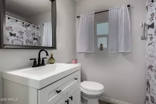 8595 N 71st Ave, Glendale, AZ 85301 - Photo 17