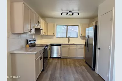 2358 E Peach Tree Drive, Chandler, AZ 85249 - Photo 7