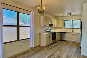 2358 E Peach Tree Dr, Chandler, AZ 85249 - Photo 11