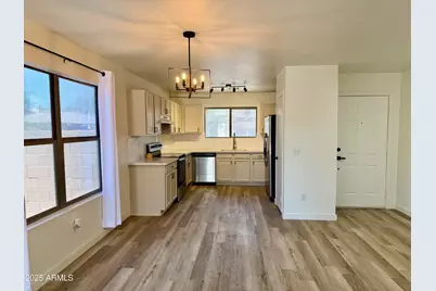 2358 E Peach Tree Drive, Chandler, AZ 85249 - Photo 9