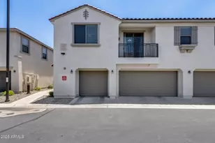 2941 E Darrow St, Phoenix, AZ 85042 - Photo 1