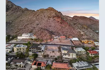 7040 N 23rd Place #104, Phoenix, AZ 85020 - Photo 23