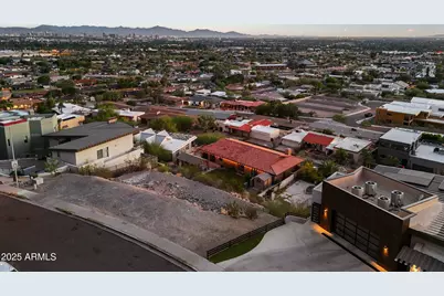 7040 N 23rd Place #104, Phoenix, AZ 85020 - Photo 21