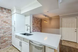 2025 E Campbell Ave, Phoenix, AZ 85016 - Photo 13