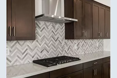 17646 W Mariposa Drive, Goodyear, AZ 85395 - Photo 9