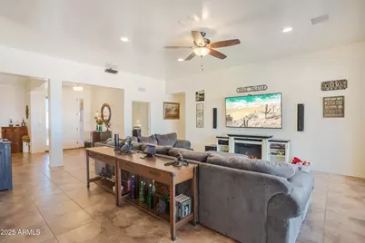 6100 E Darley Drive, Hereford, AZ 85615 - Photo 9