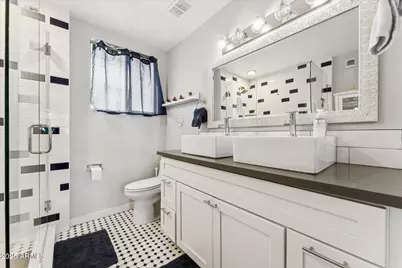 3242 E Camelback Road #105, Phoenix, AZ 85018 - Photo 17