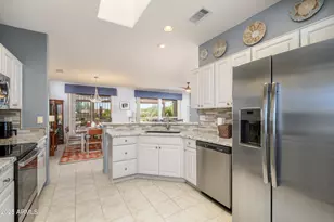 16287 W Willow Creek Ln, Surprise, AZ 85374 - Photo 11