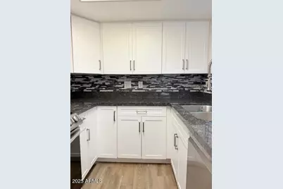 461 W Holmes Avenue #Unit 374, Mesa, AZ 85210 - Photo 19