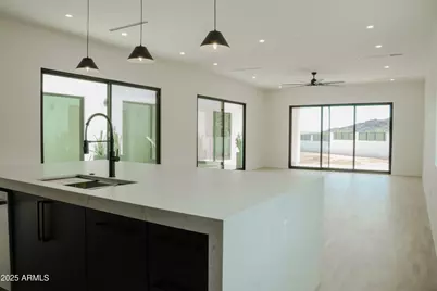 9027 S 19th Street, Phoenix, AZ 85042 - Photo 5