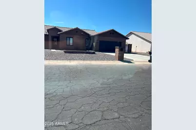 15230 S Country Club Way, Arizona City, AZ 85123 - Photo 1