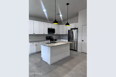 15230 S Country Club Way, Arizona City, AZ 85123 - Photo 9